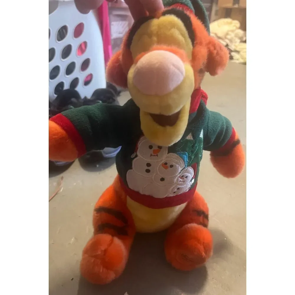 Tigger Christmas‎ stuffed animal